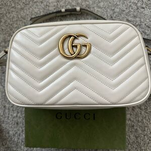 Gucci GG MARMONT SMALL SHOULDER BAG